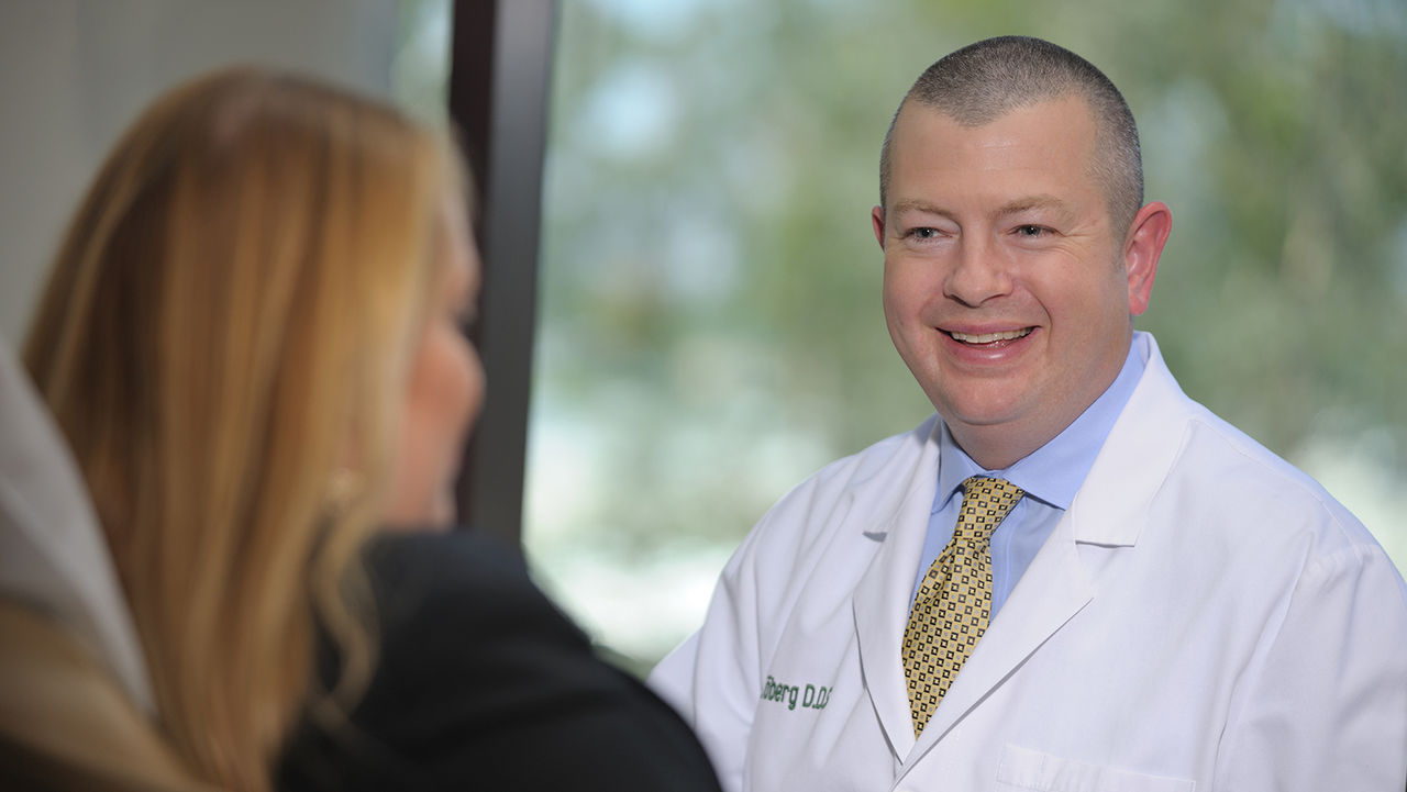Glidewell Blog 47A: Emergency Hahn Tapered Implant Case Report with Dr. Leif Löberg Hero Image