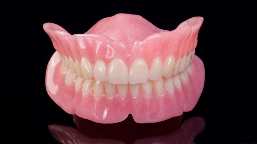 Figure 8 finished CAD denture