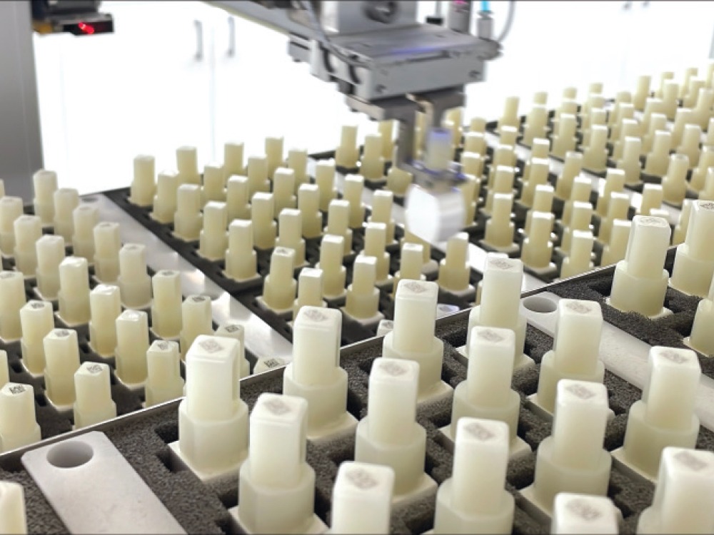 Robotic arm in lab